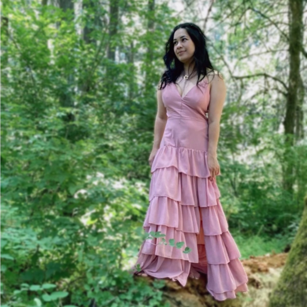 Long Ruffle Tiered Formal Dress sz L